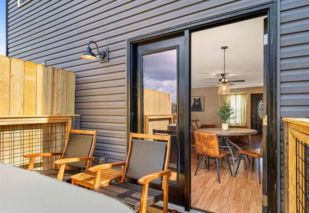 Willow Trace: Family Retreat, Hot Tub, Gaming! Pigeon Forge Εξωτερικό φωτογραφία