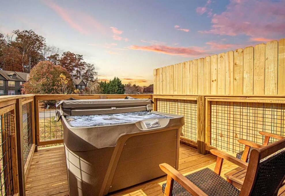 Willow Trace: Family Retreat, Hot Tub, Gaming! Pigeon Forge Εξωτερικό φωτογραφία