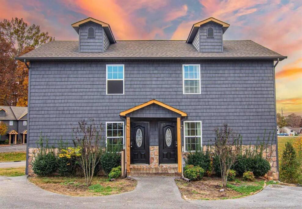 Willow Trace: Family Retreat, Hot Tub, Gaming! Pigeon Forge Εξωτερικό φωτογραφία