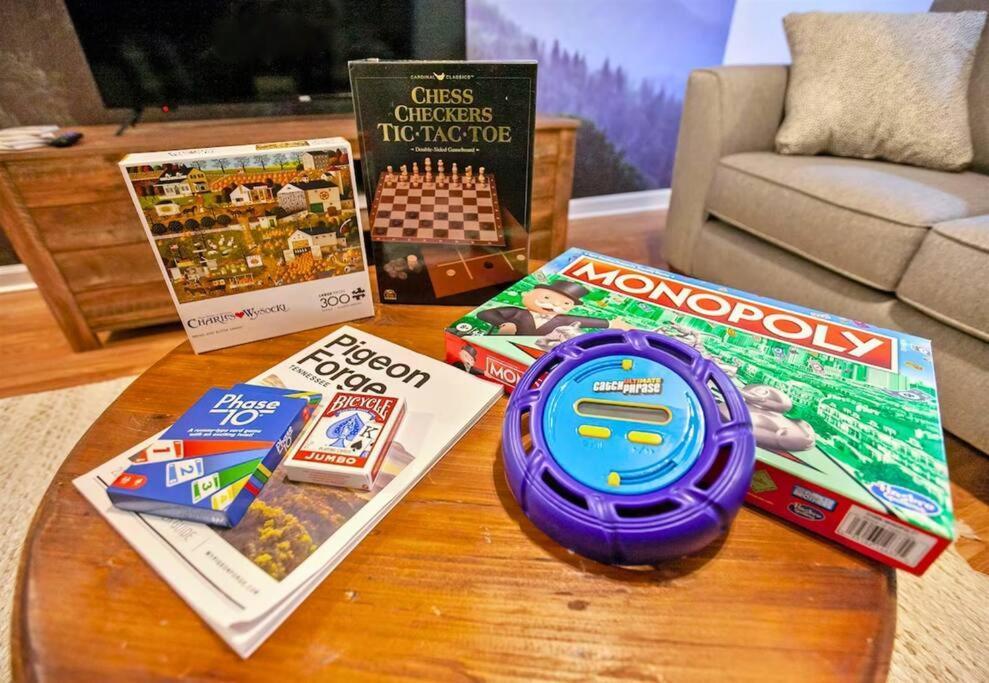 Willow Trace: Family Retreat, Hot Tub, Gaming! Pigeon Forge Εξωτερικό φωτογραφία